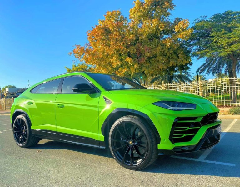 Rent Lamborghini Urus Green