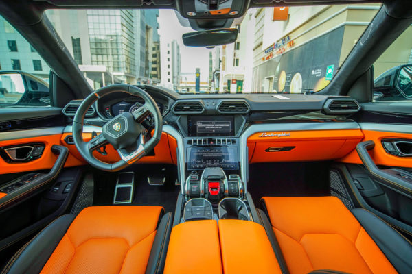 Rent-Lamborghini-Urus-in-Dubai-1458x971-gallery-2