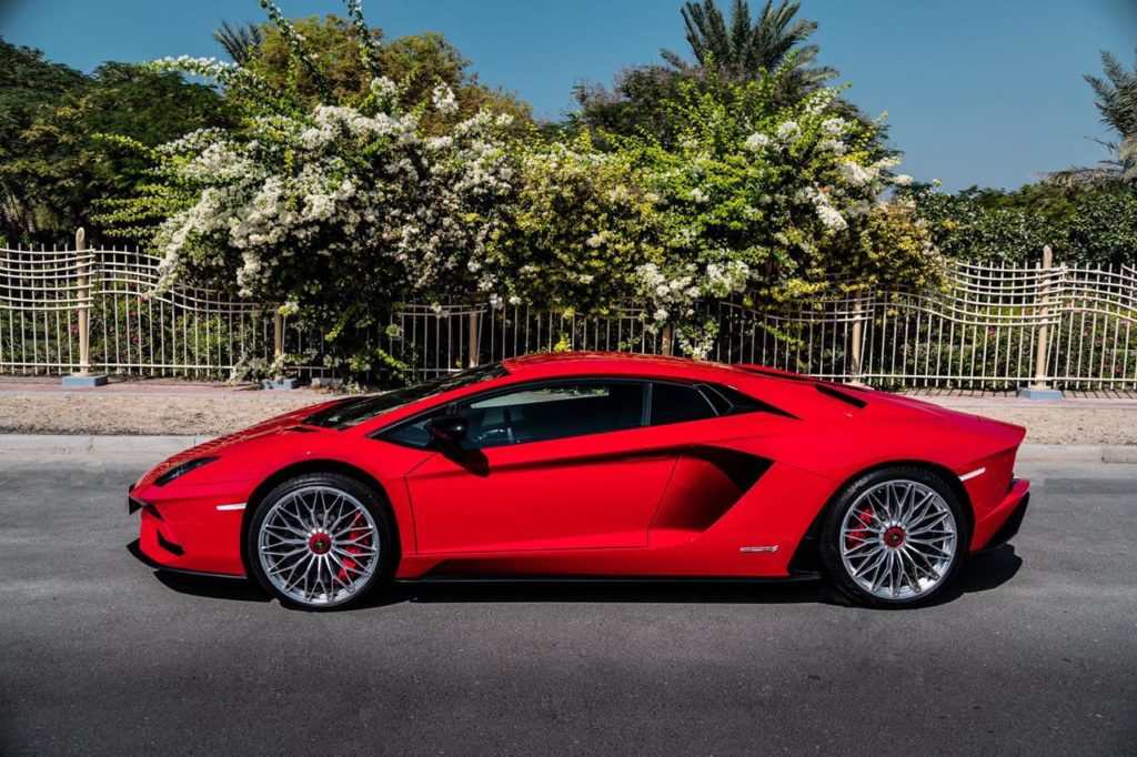 Lamborghini rent dubai