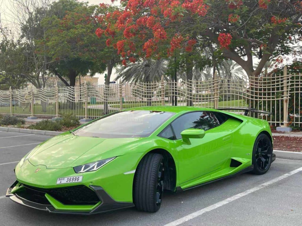 Rent Lamborghini Huracan Coupe KIT Carbon Fiber